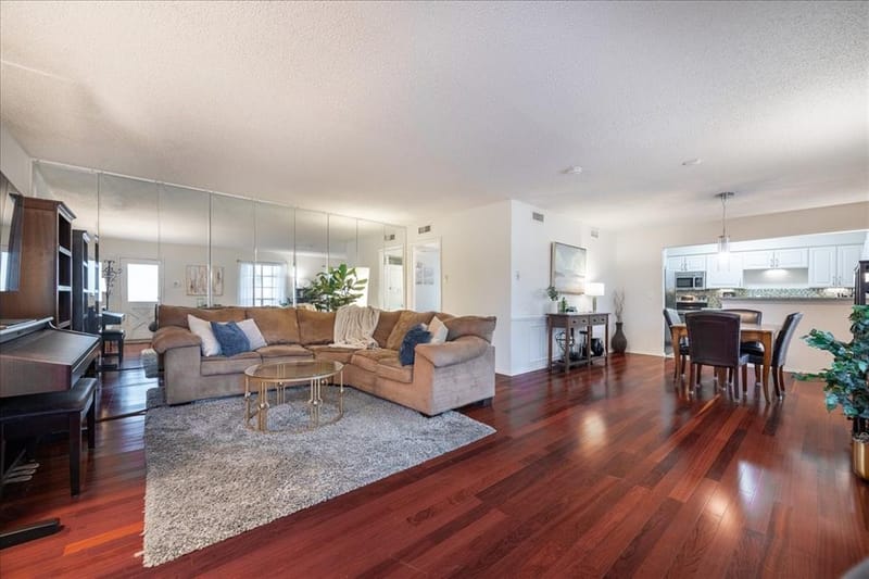 6027 E University Boulevard # 215, Dallas TX 75206