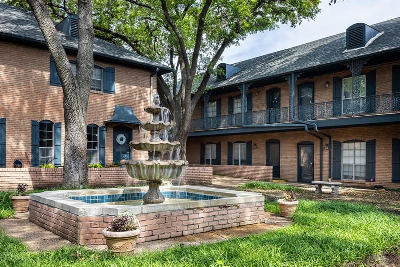 6027 E University Boulevard # 215, Dallas TX 75206 - Photo 24