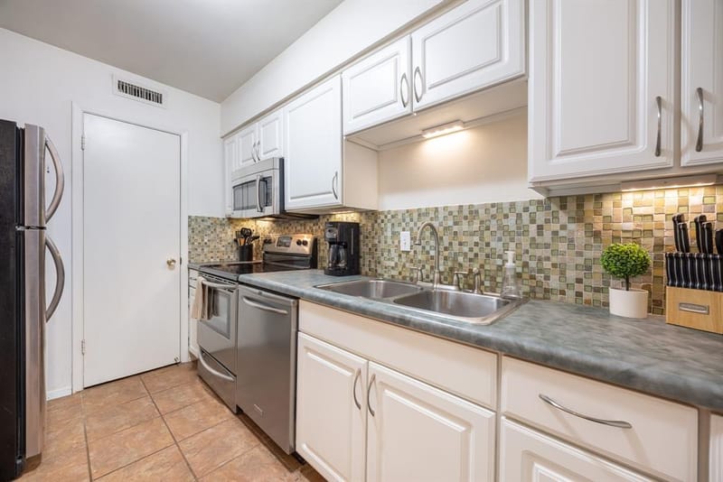 6027 E University Boulevard # 215, Dallas TX 75206 - Photo 10