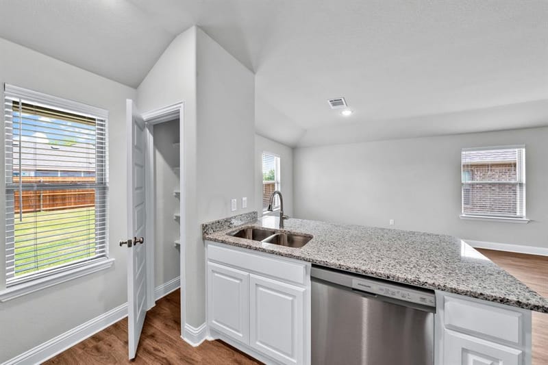 2103 Redwood, Sulphur Springs TX 75482 - Photo 9
