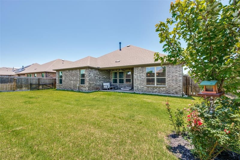 10121 Table Bluff Street, Aubrey TX 76227 - Photo 12