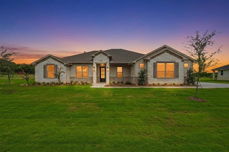 101 Eagle Court, Glen Rose TX 76077 - Photo 2