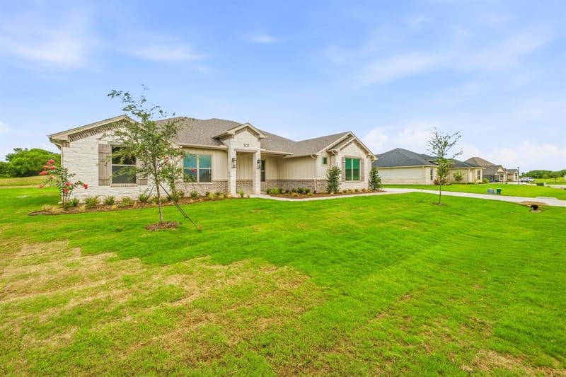 101 Eagle Court, Glen Rose TX 76077 - Photo 3