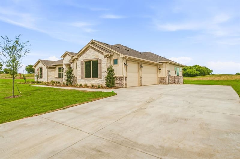 101 Eagle Court, Glen Rose TX 76077 - Photo 4
