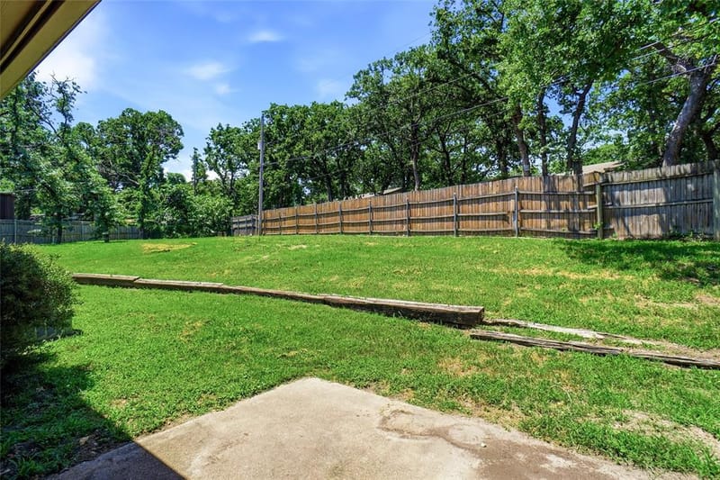 400 Woodlake Circle, Azle TX 76020 - Photo 15