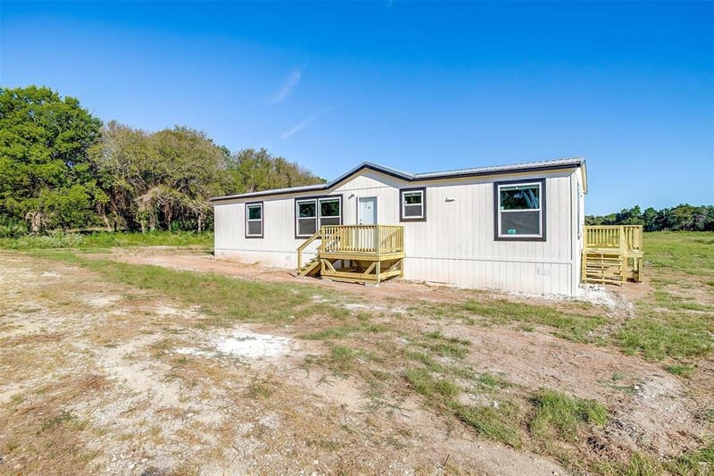 4417 County Road 423, Grandview TX 76050 - Photo 2