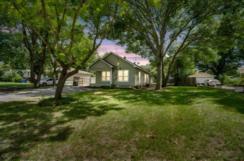 1312 Park Drive, Hillsboro TX 76645 - Photo 2