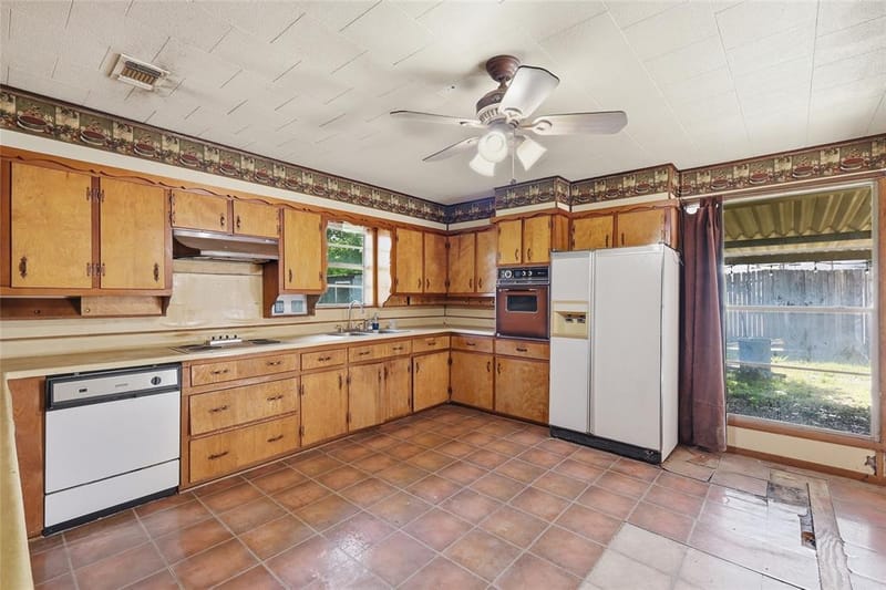 218 W Worth Street, Grapevine TX 76051 - Photo 13