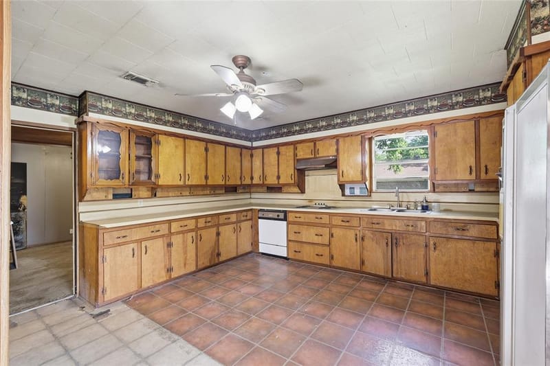 218 W Worth Street, Grapevine TX 76051 - Photo 12