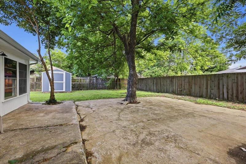 2129 Gaylord Drive, Dallas TX 75227 - Photo 33