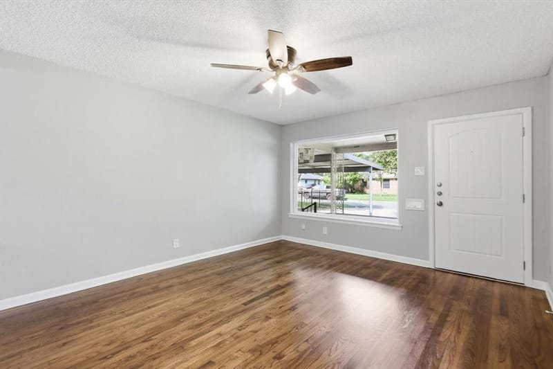 2129 Gaylord Drive, Dallas TX 75227 - Photo 8
