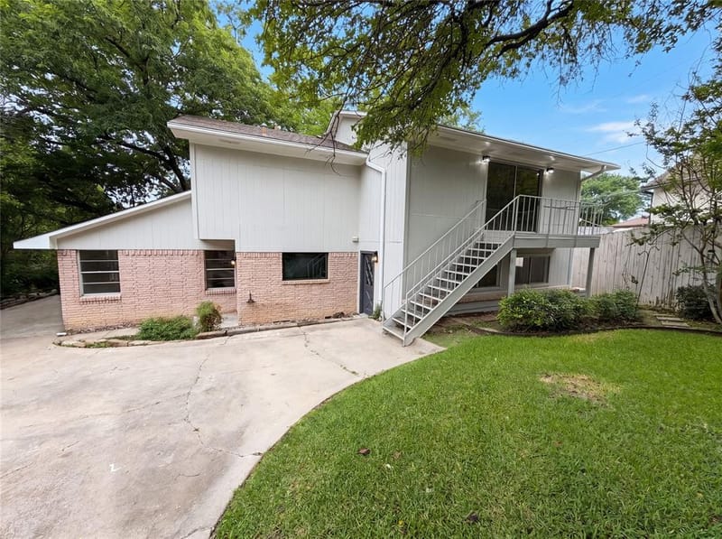 6878 Burwood Lane, Dallas TX 75214 - Photo 20