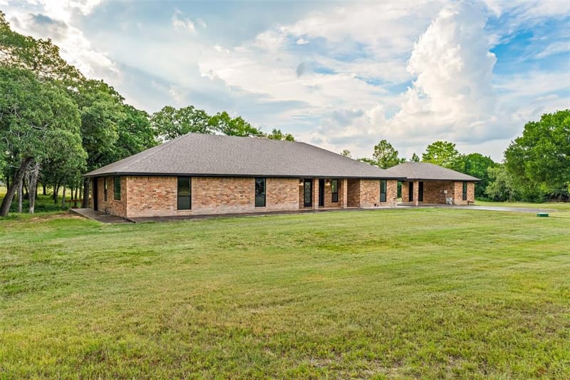 216 N Stovall Drive, Robinson TX 76706 - Photo 2