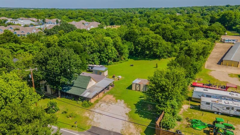 704 Cantrell Street, Waxahachie TX 75165 - Photo 23