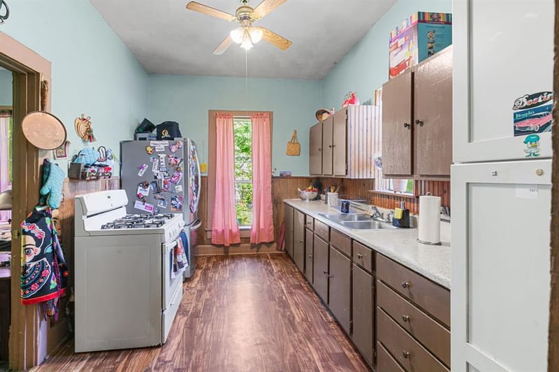 704 Cantrell Street, Waxahachie TX 75165 - Photo 6