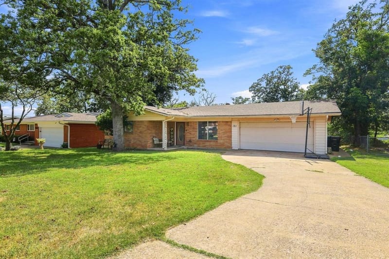 121 S Imperial Drive, Denison TX 75020 - Photo 2