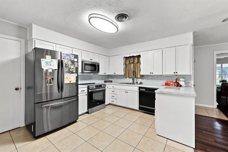 121 S Imperial Drive, Denison TX 75020 - Photo 12