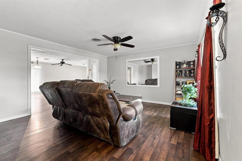 121 S Imperial Drive, Denison TX 75020 - Photo 5