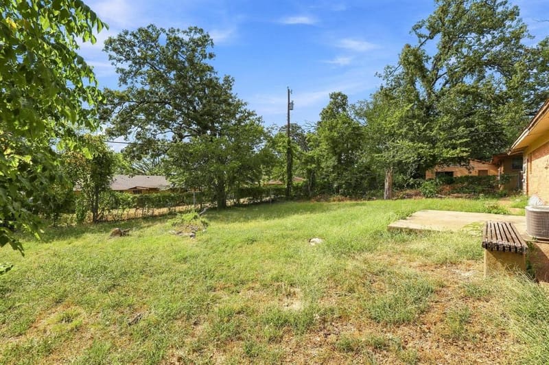 121 S Imperial Drive, Denison TX 75020 - Photo 35