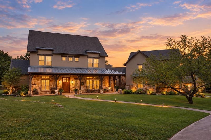 206 Rodeo Drive, Azle TX 76020