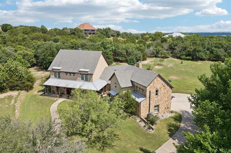 206 Rodeo Drive, Azle TX 76020 - Photo 4