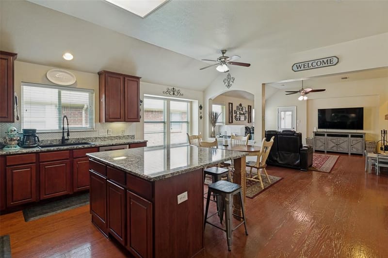 2847 Tranquilo, Grand Prairie TX 75054 - Photo 7