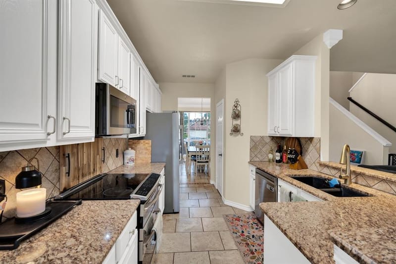 517 Crawford Drive, Burleson TX 76028 - Photo 5