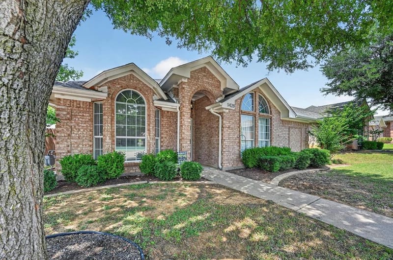 1428 Bregenz Lane, Lewisville TX 75067 - Photo 3