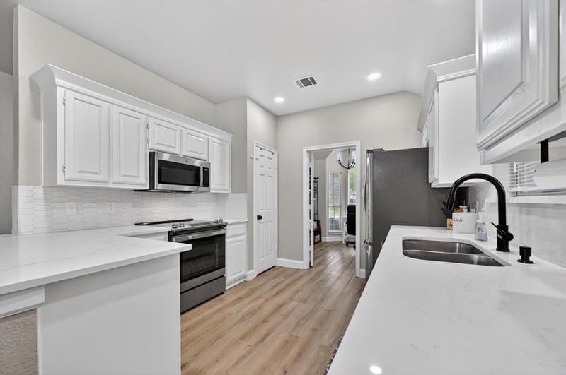 1428 Bregenz Lane, Lewisville TX 75067 - Photo 8