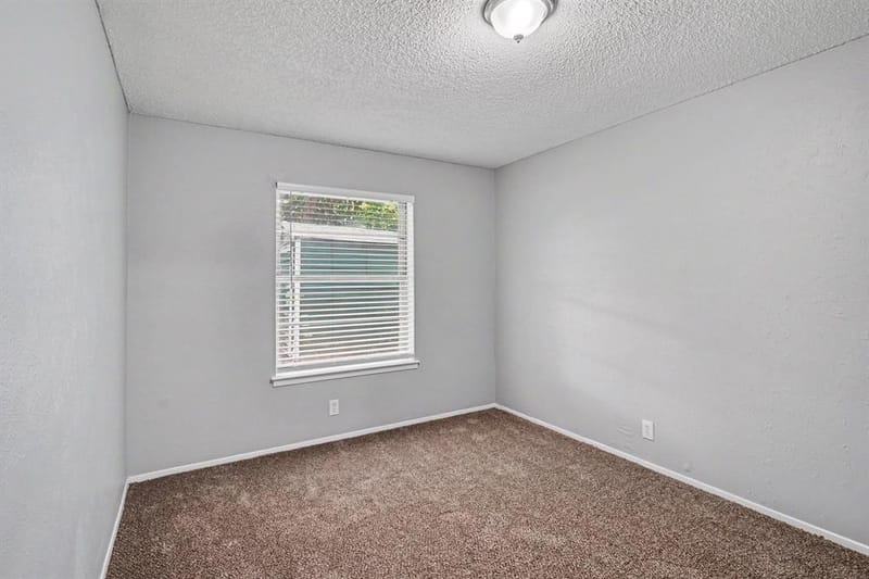 2728 Jewell Drive, Arlington TX 76016 - Photo 10