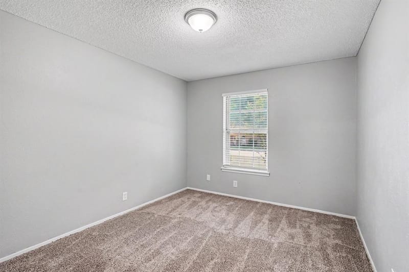 2728 Jewell Drive, Arlington TX 76016 - Photo 11