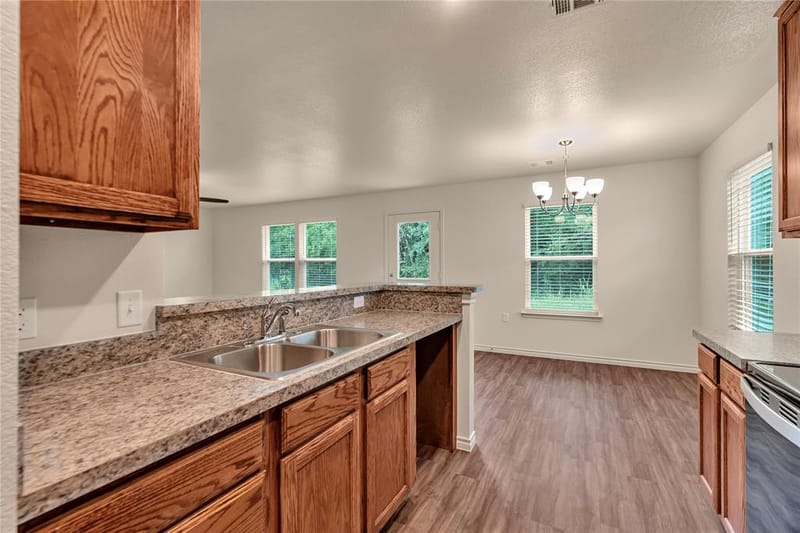 636 Crockett Drive, Cleburne TX 76031 - Photo 12