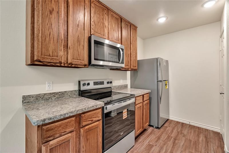 636 Crockett Drive, Cleburne TX 76031 - Photo 11