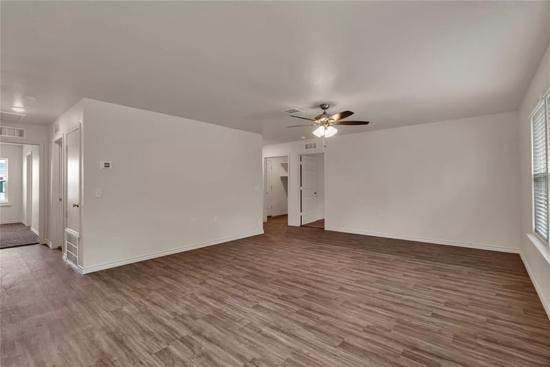 636 Crockett Drive, Cleburne TX 76031 - Photo 8
