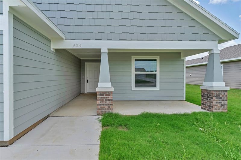 624 Crockett Drive, Cleburne TX 76033 - Photo 6