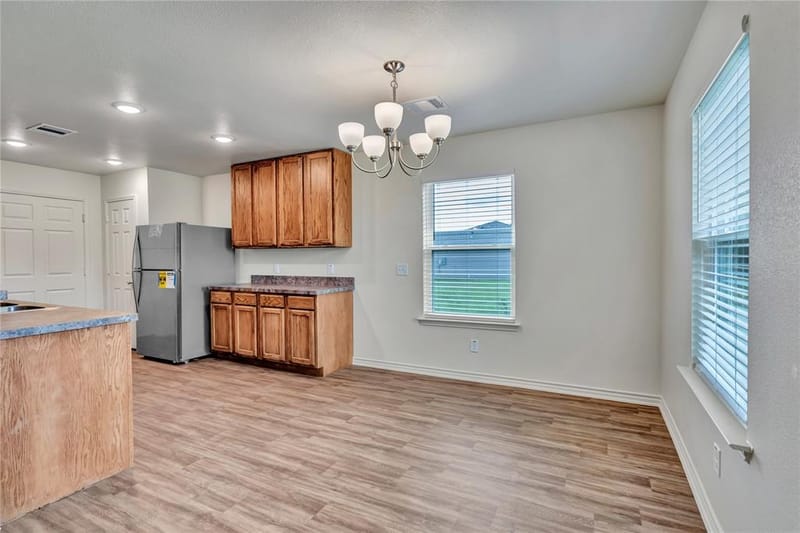 624 Crockett Drive, Cleburne TX 76033 - Photo 10