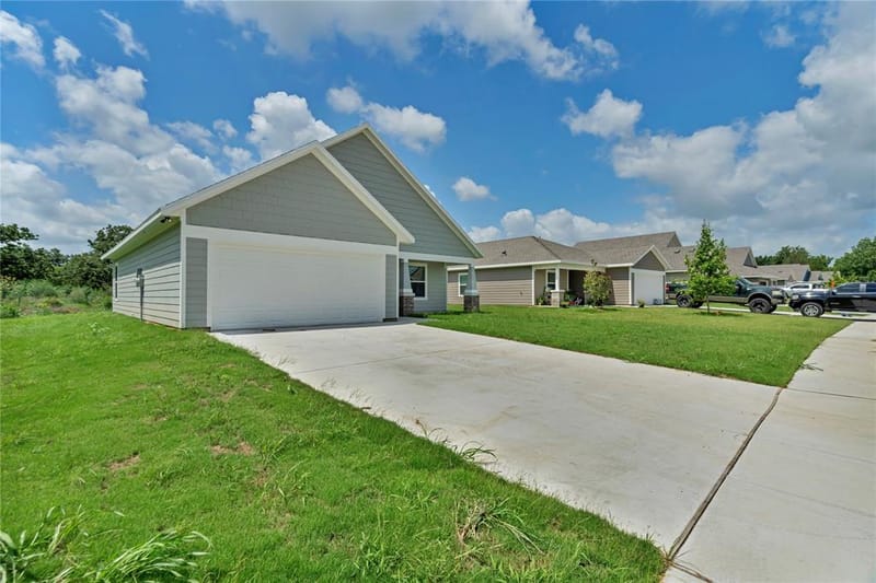 624 Crockett Drive, Cleburne TX 76033 - Photo 4
