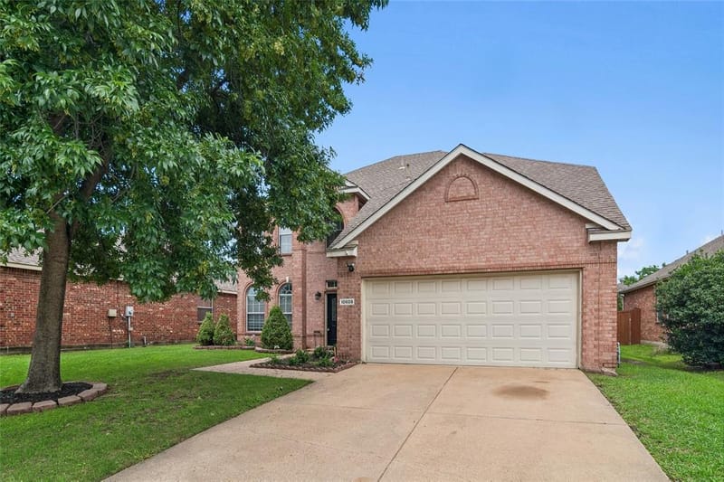 10609 Augusta Lane, Rowlett TX 75089 - Photo 2