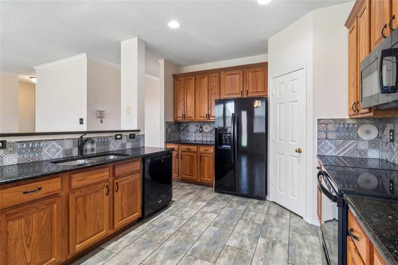 10609 Augusta Lane, Rowlett TX 75089 - Photo 9
