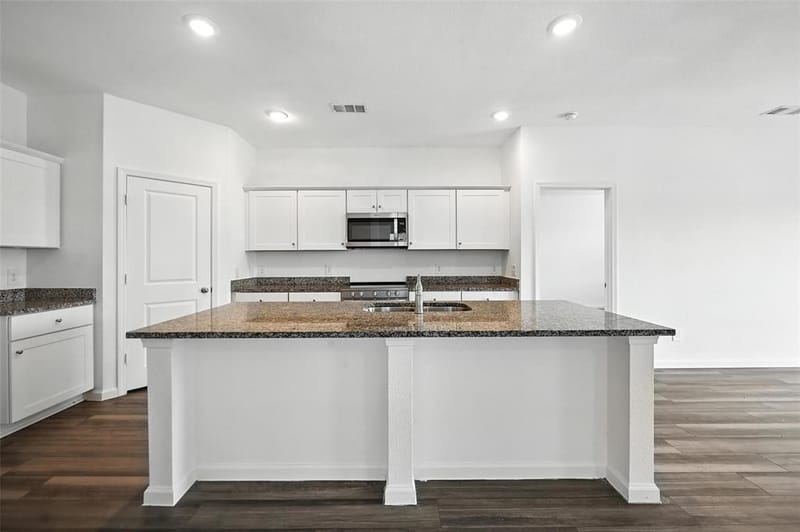 1637 Escondido Drive, Fort Worth TX 76052 - Photo 4