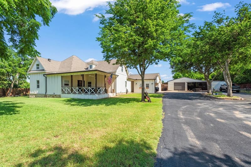 518 E College Street, Gunter TX 75058 - Photo 2
