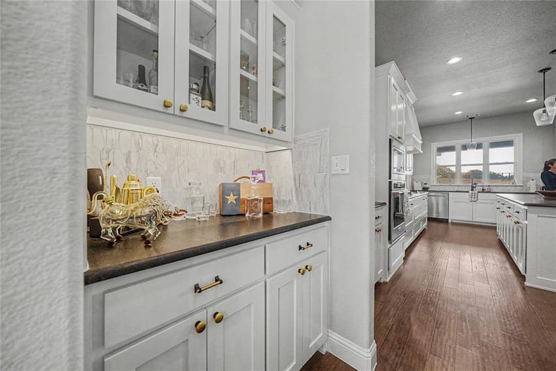 115 Trace Drive, Weatherford TX 76087 - Photo 2