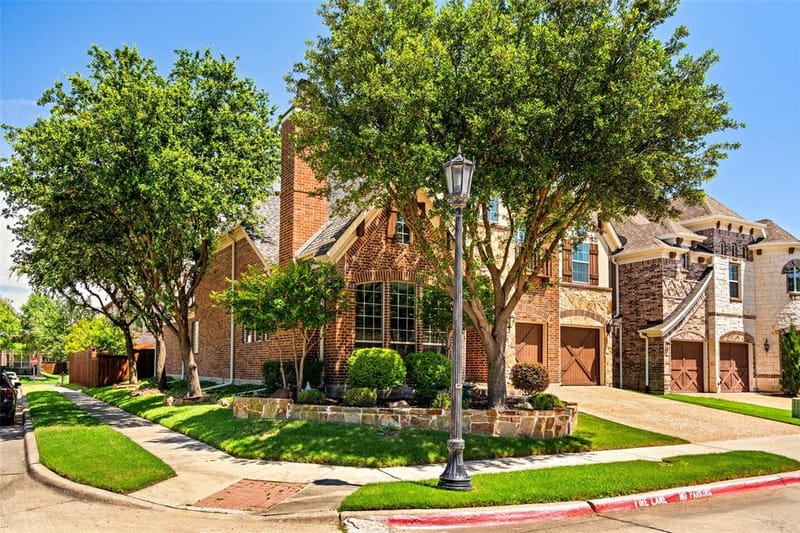 8255 Lindsay Gardens, The Colony TX 75056 - Photo 2