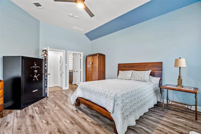 8255 Lindsay Gardens, The Colony TX 75056 - Photo 20