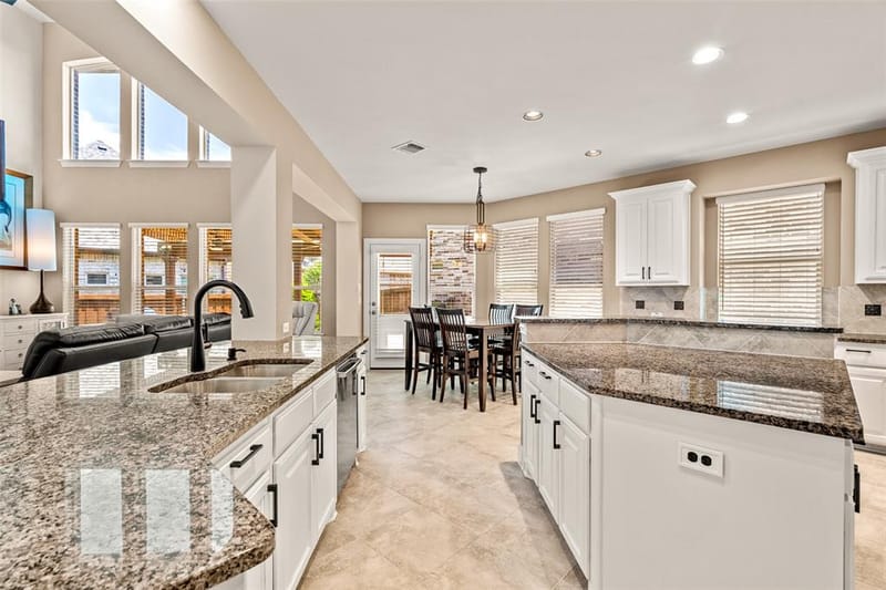 8255 Lindsay Gardens, The Colony TX 75056 - Photo 14