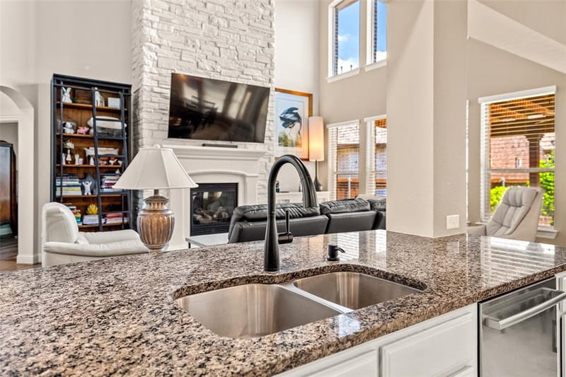 8255 Lindsay Gardens, The Colony TX 75056 - Photo 15
