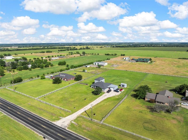 5330 Leroy Parkway, West TX 76691 - Photo 7