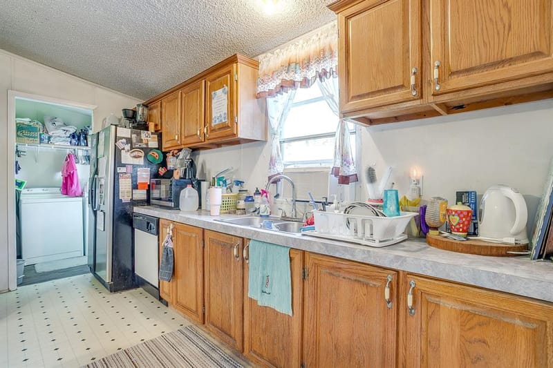 127 Lelon Lane, Springtown TX 76082 - Photo 12