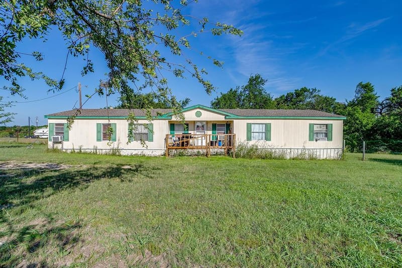 127 Lelon Lane, Springtown TX 76082 - Photo 7
