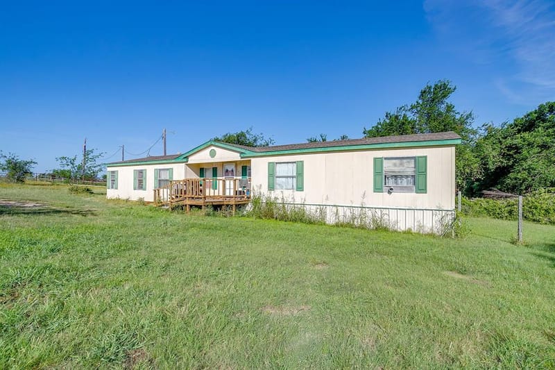 127 Lelon Lane, Springtown TX 76082 - Photo 5